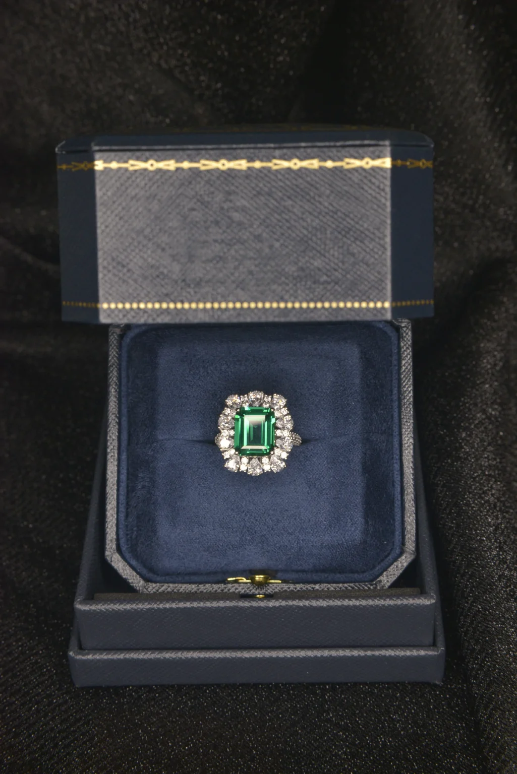 Classic Emerald with Side Diamonds Ring - Image 6