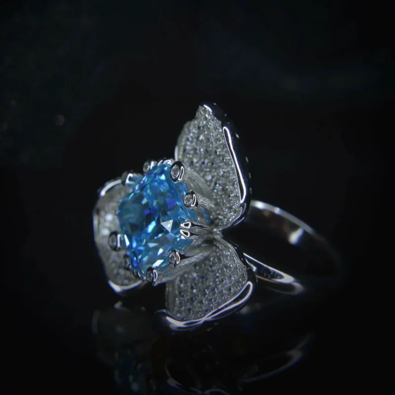 The Big Flower Radiant-cut Aquamarine and Diamond Ring - Image 3