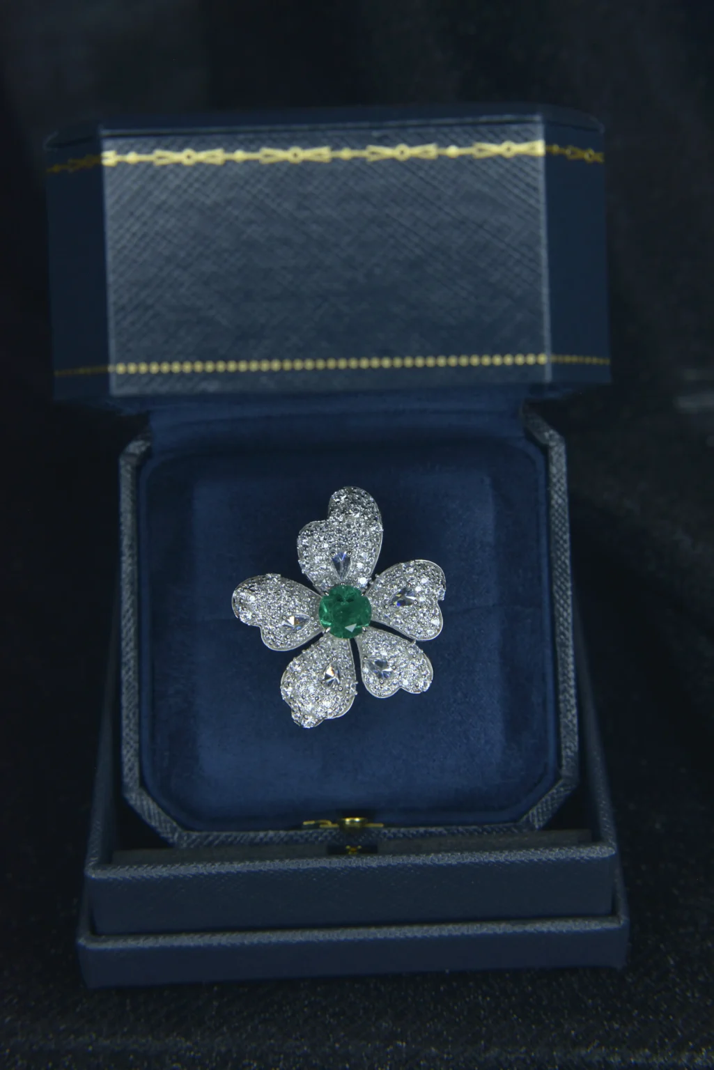 The Big Flower Emerald and Diamond Ring - Image 7