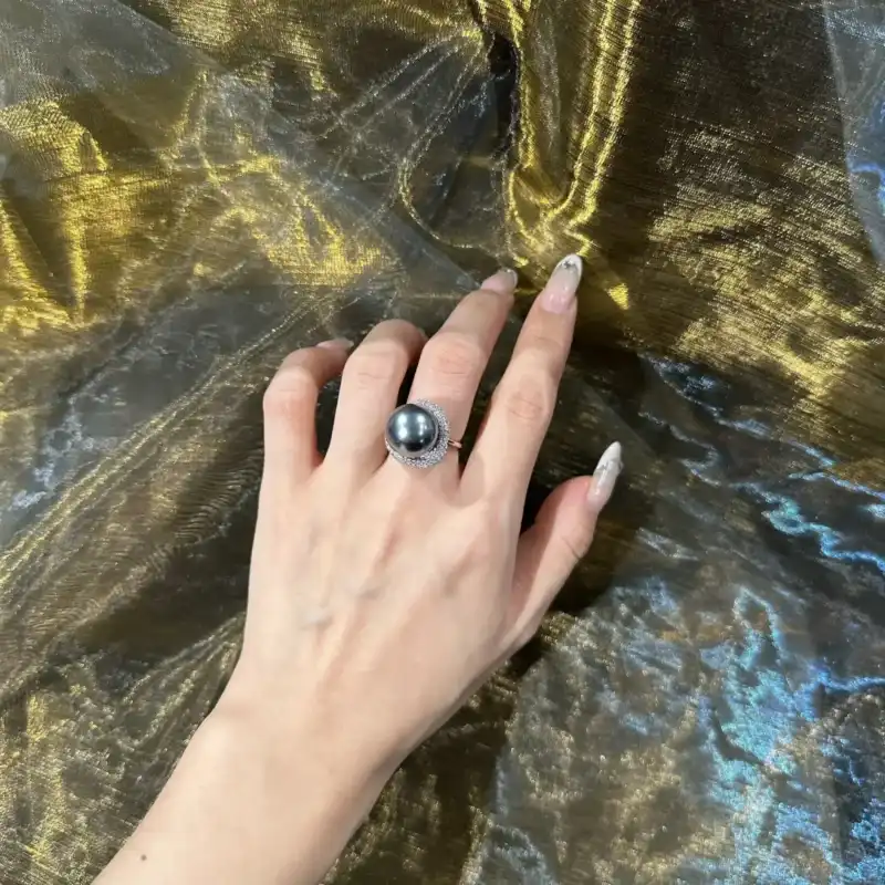 The Tahitian Pearl and Diamond Ring - Image 2