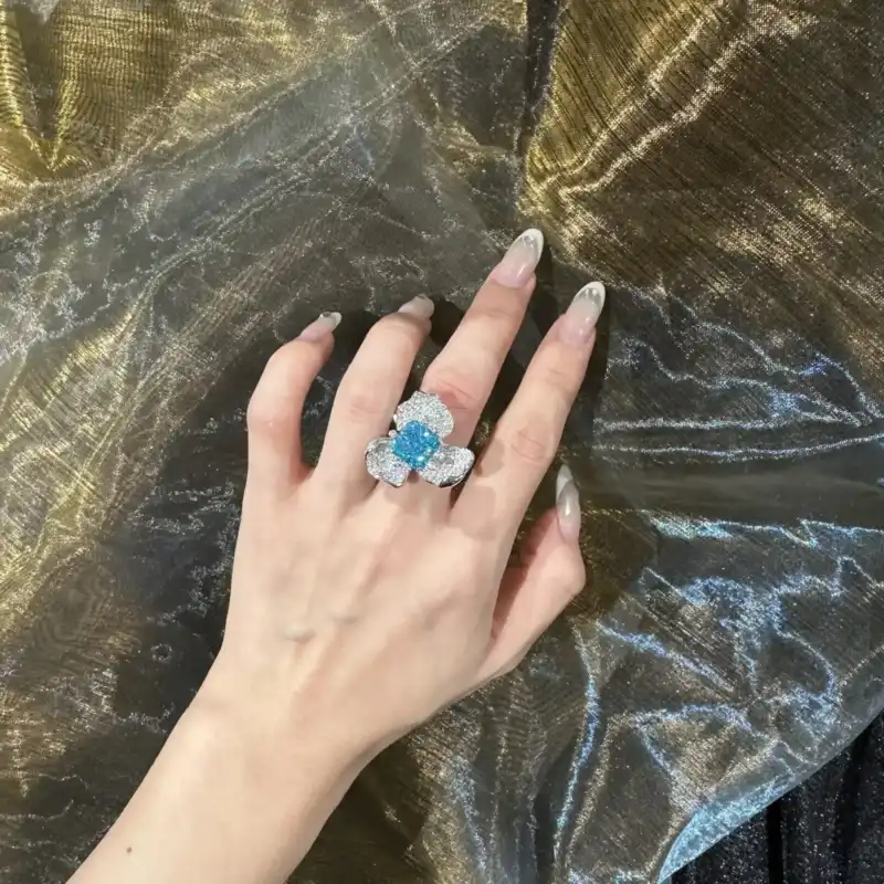 The Big Flower Radiant-cut Aquamarine and Diamond Ring - Image 2