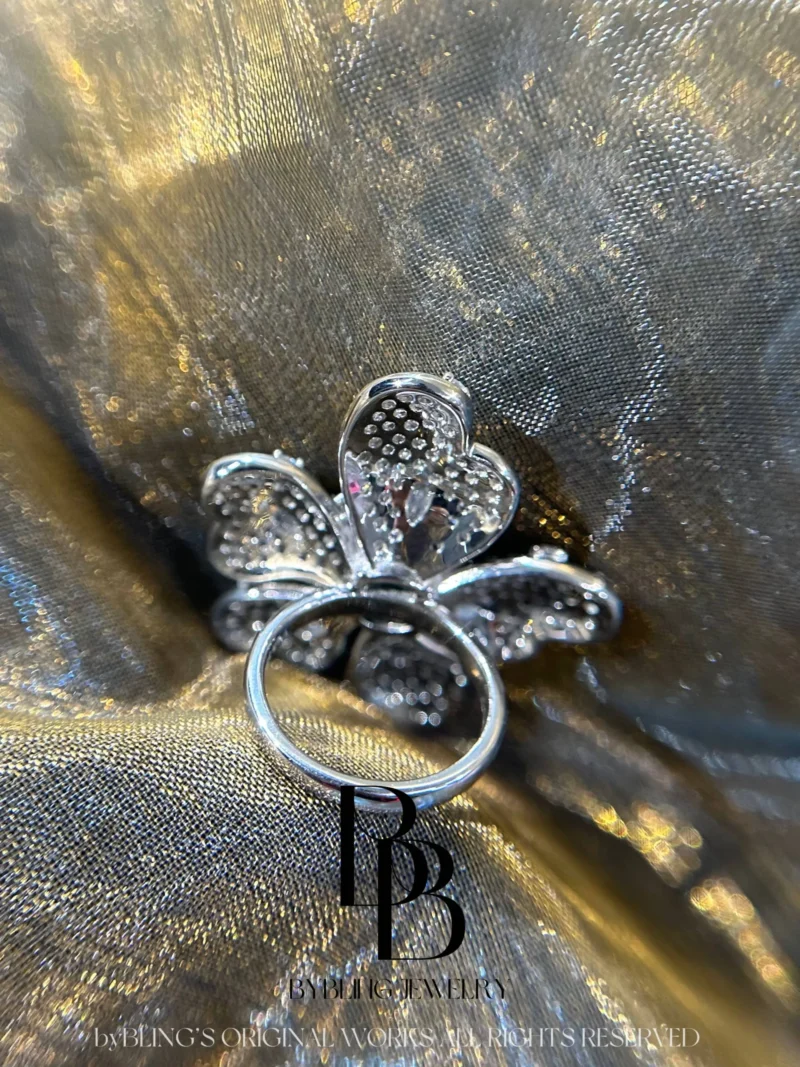 The Big Flower Emerald and Diamond Ring