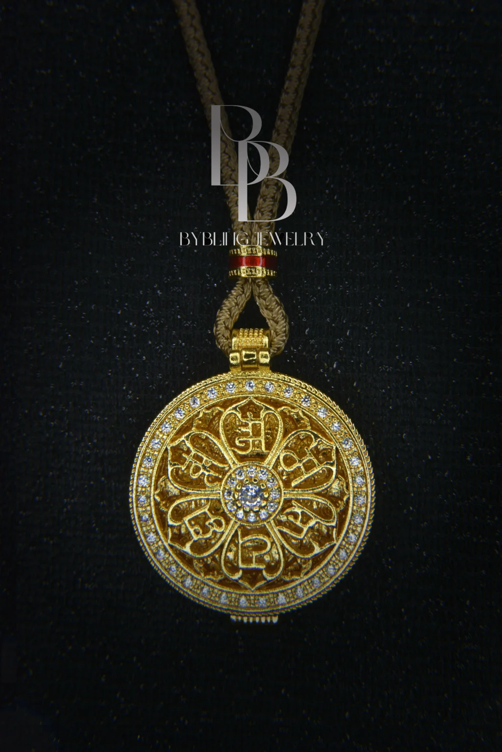 The Compass Carved Fortune Gold-plating and Diamond Pendant - Image 6