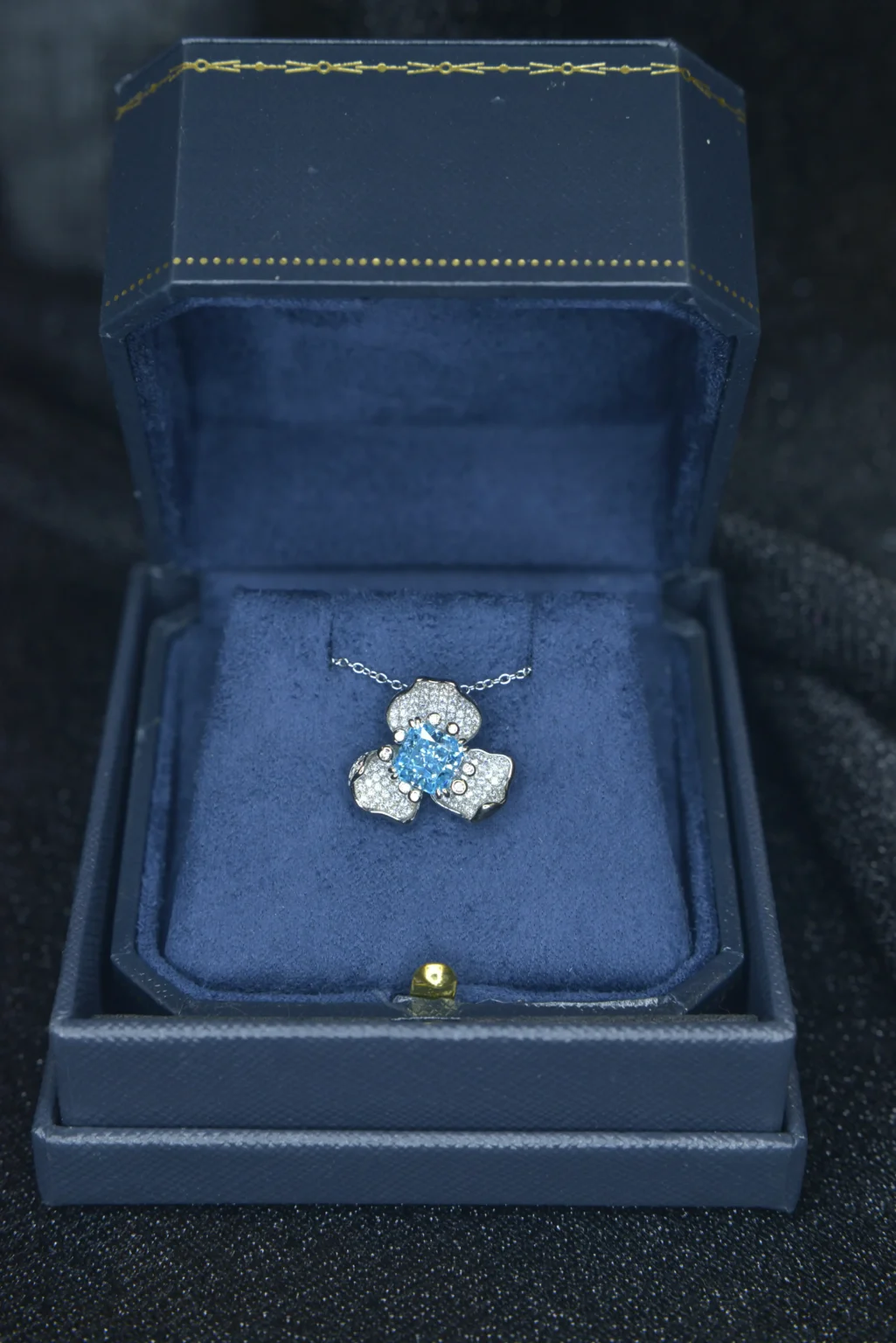 Big Flower Radiant-cut Aquamarine and Diamond Pendant - Image 7