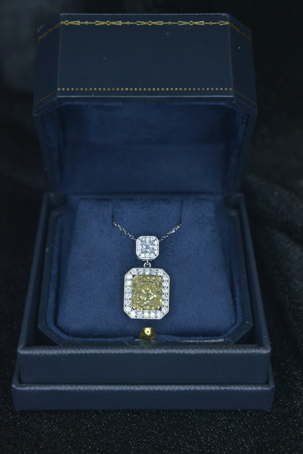 Radiant-cut Yellow Diamond and Diamonds Pendant - Image 6