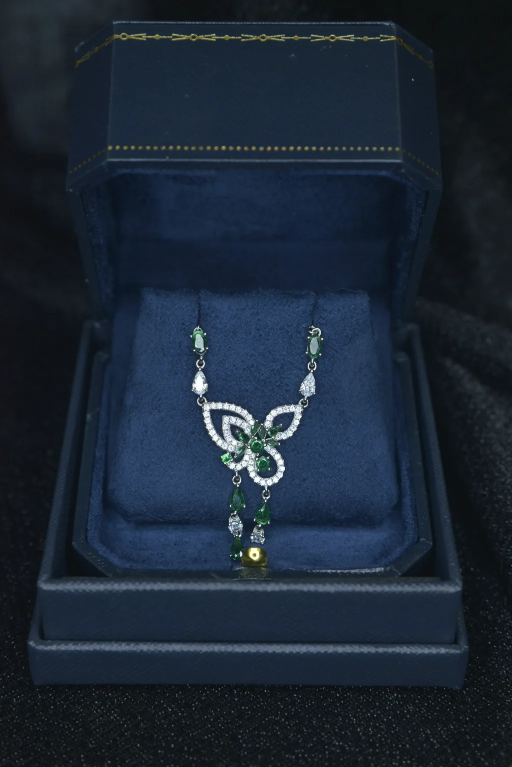 Sparkling Butterfly Emerald and Diamonds Pendant - Image 6