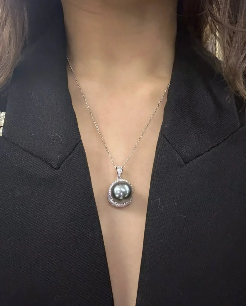 Tahitian Pearl and Diamonds Round Halo Pendant - Image 2